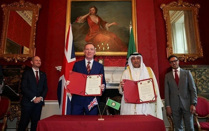U.K. signs historic trade deal with Gulf nations, first among G7