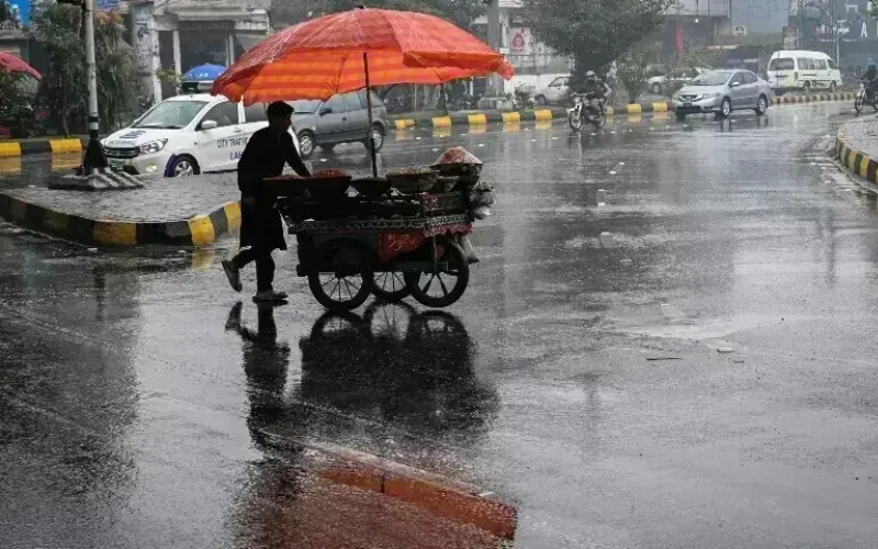 Dust storms and rain likely across Punjab, KP, GB: