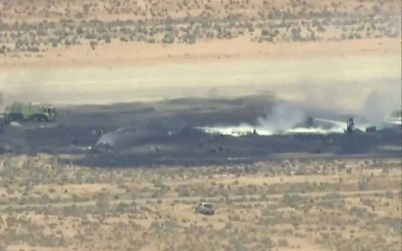 US B-52 bomber crashes at Edwards Base, eight crew killed