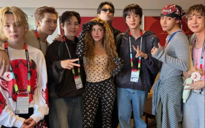 Shakira shares backstage photo with BTS, surprises fans with Korean greeting