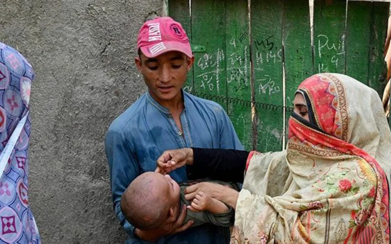 Pakistan sees sharp fall in poliovirus-positive environmental samples