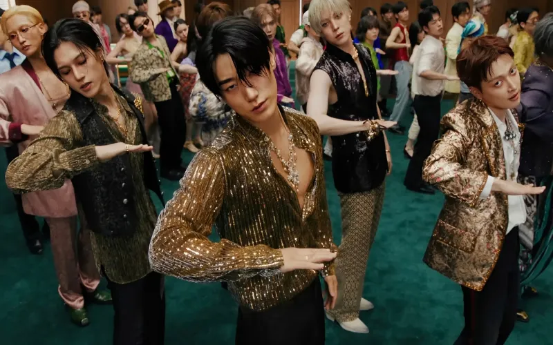 ATEEZ’s viral chest pop fuels ‘Golden Hour 5’ fan frenzy worldwide