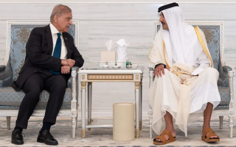 PM Shehbaz honors late Sheikh Hamad during official visit to Doha