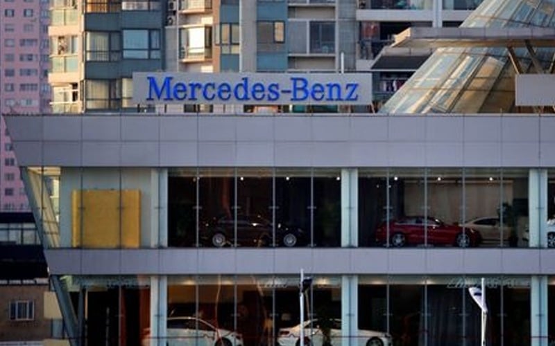 Mercedes trims 2026 outlook on China weakness
