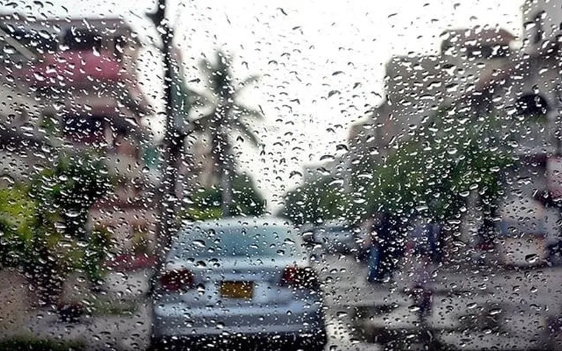 Karachi witnesses light drizzle in morning hours