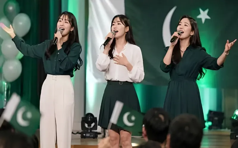 Korean students break the internet singing ‘Dil Dil Pakistan’ on Independence Day
