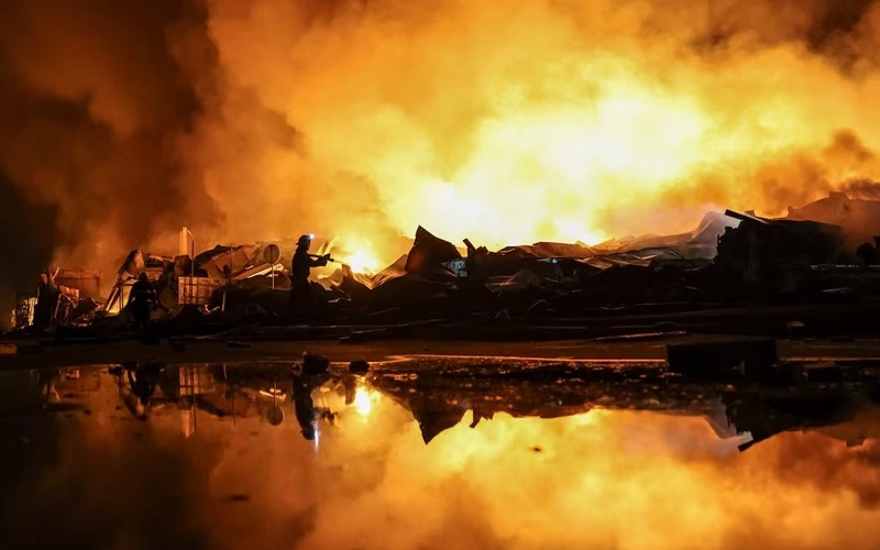 Deadly Russian strikes hit Kyiv, leaving dozens injured