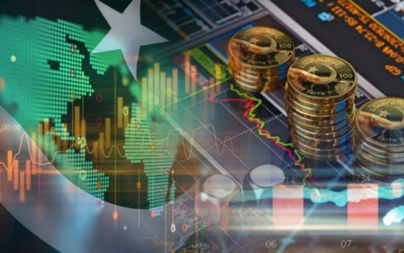 Pakistan’s economic outlook improves despite key risks