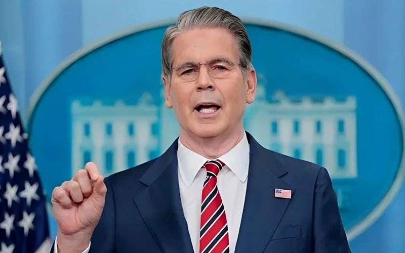 US threatens Iran with unprecedented economic pressure