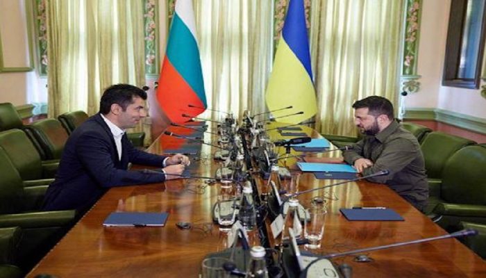 Zelensky asks Bulgaria for assistance in repairing Ukrainian military equipment