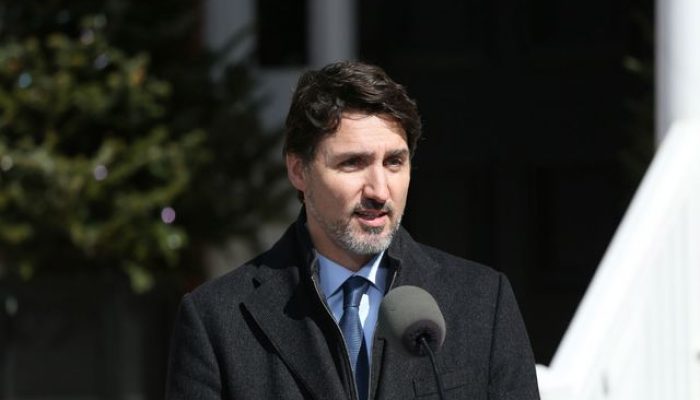 Canada closes border over coronavirus