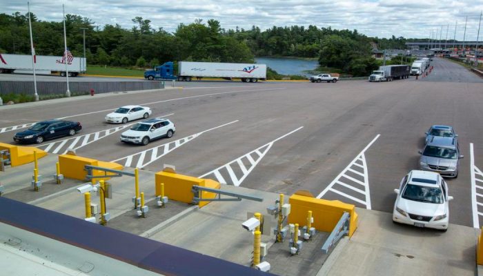 Canada tightens border control amid surging COVID-19 cases, new variant