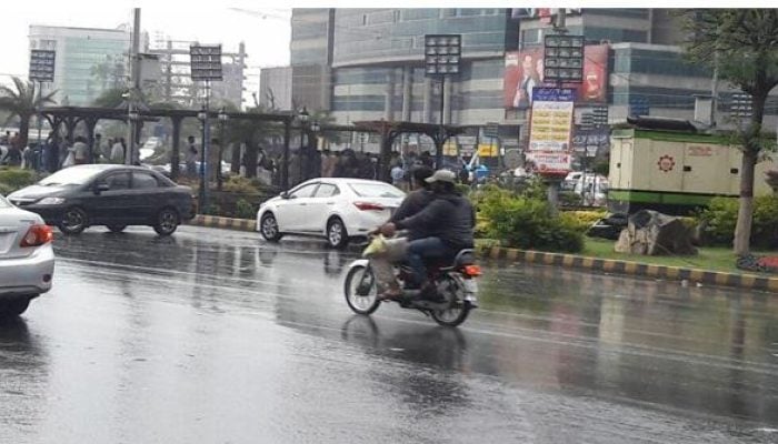 Monsoon First Spell Brings Darkness In Parts Of Karachi
